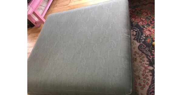Grote poef/ hocker