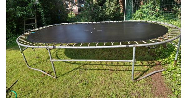 Zeer grote trampoline 4,20×2,40m