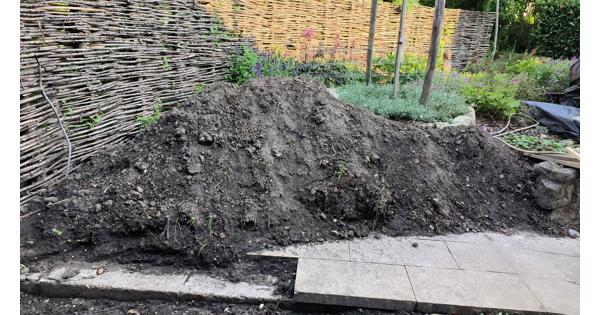 Gratis tuinaarde 2m³ – mooie schone grond – zelf af te halen