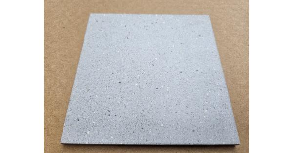29 lichtgrijze vloertegels 14,6 x14,6