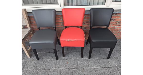 Drie stoelen