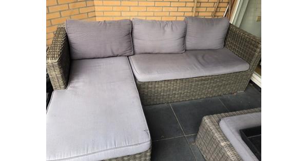 Tuinset  2x bankje plus hocker,