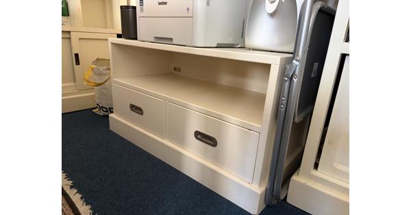 Door meubelmaker gemaakte TV-kast 100 x 45 x 55