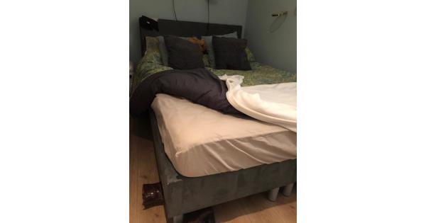 Boxspring 140 bed