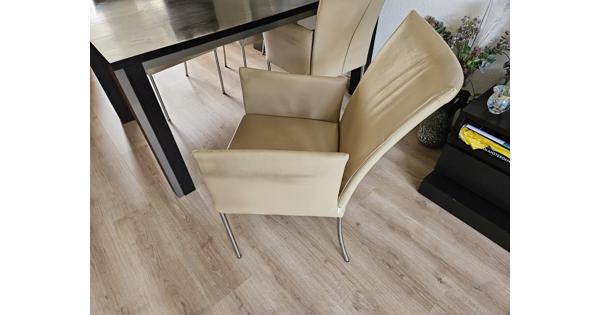 Eettafel met 4 stoelen