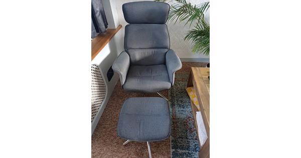 Gratis Relaxstoel en hokker moet vandaag opgehaald worden.