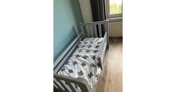 Peuterbedje inclusief matras en dekbedje