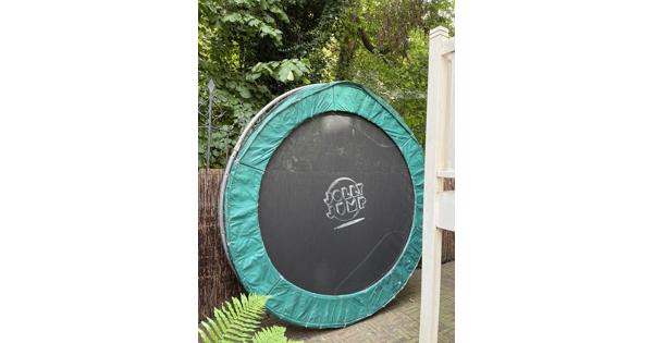 Trampoline
