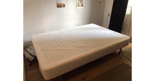 Bed boxspring 140x200 cm