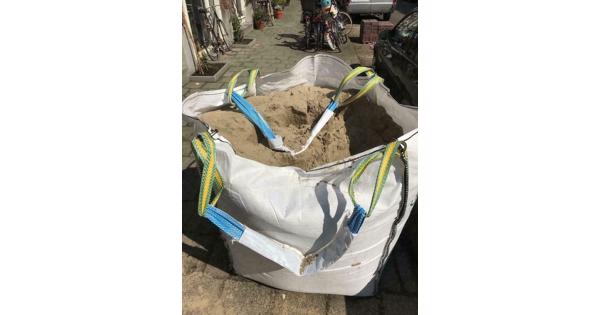 Ophoogzand / Straatzand - iets minder dan 1m3 in big bag