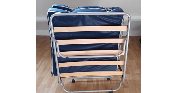 Logeerbed (opklapbed)
