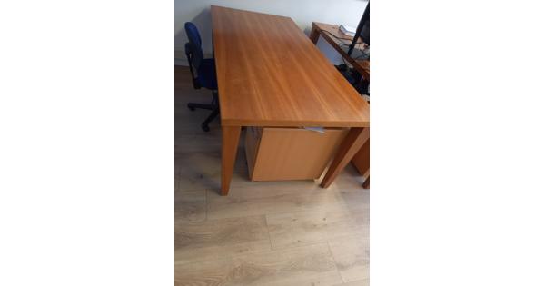 tafel of bureau kersenhout