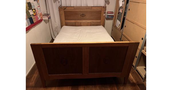 Antiek oud houten bed (140x200)