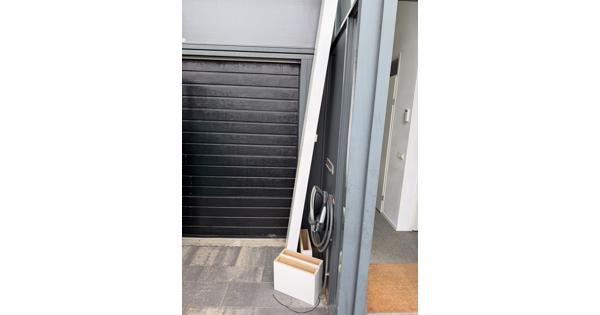 Witte lage kast/plank van 2,80 lang en 40cm hoog en diep