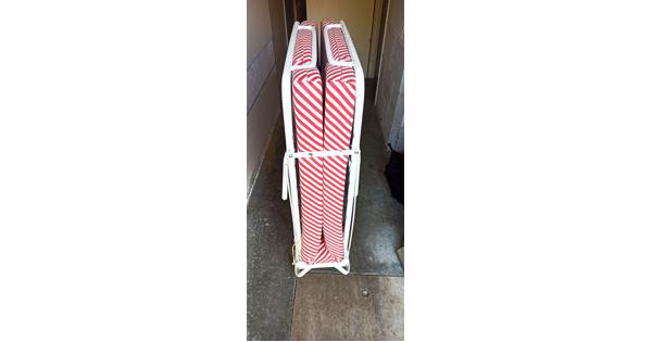 Opklapbed met dun matras