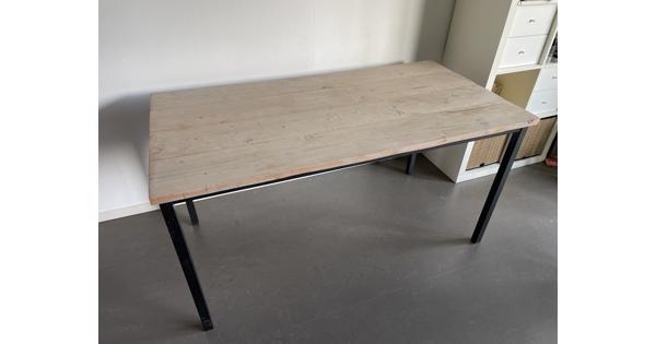 Eettafel beschikbaar