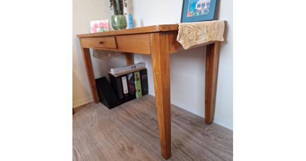 Tafel met lade