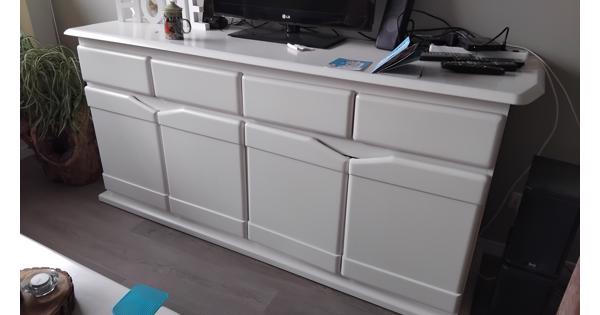 Mooi wit dressoir