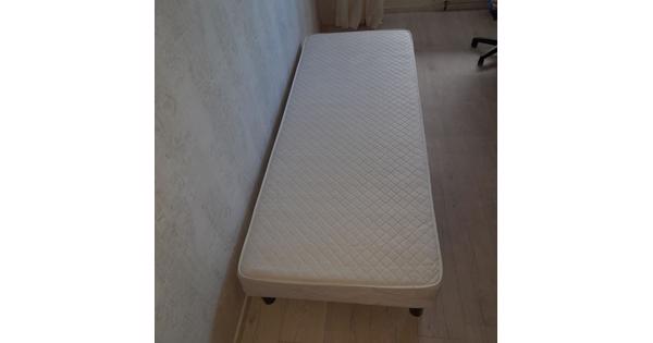 Boxspringbodem wit 80 x 200 en supernet matras