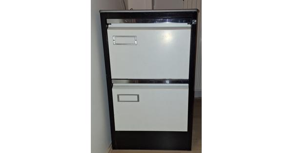 ARCHIEFKAST met laden