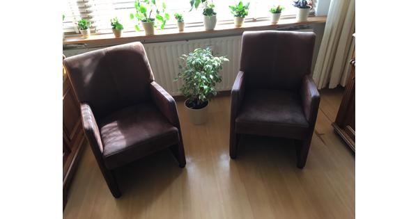 2 leren eetkamer stoelen (Nubuck) donkerbruin