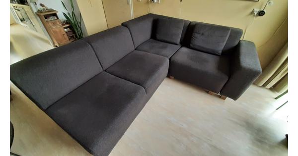 Bankstel in 2 delen, met 1 hoekdeel en demontabele leuning.