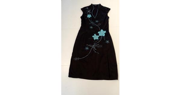 Erg mooie jurk,zwart met blauwe bloemen, maat 36 Jane Norman