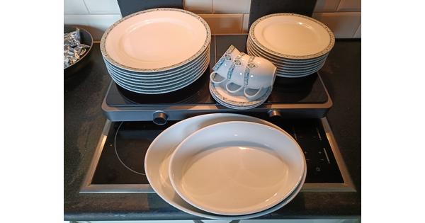 Uitzet | Servies | Pannenset | Bestekset