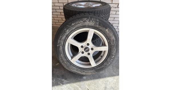 Winterbanden met velgen