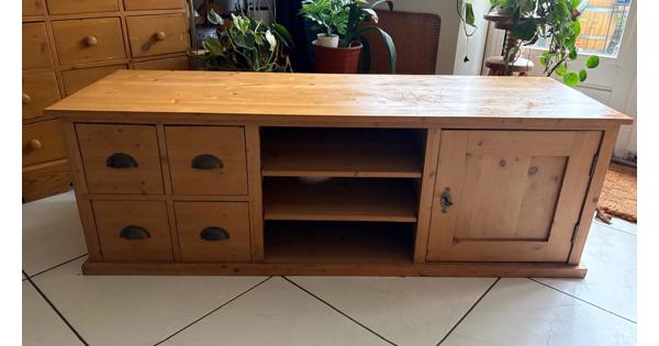 Mooie kast voor noppes 