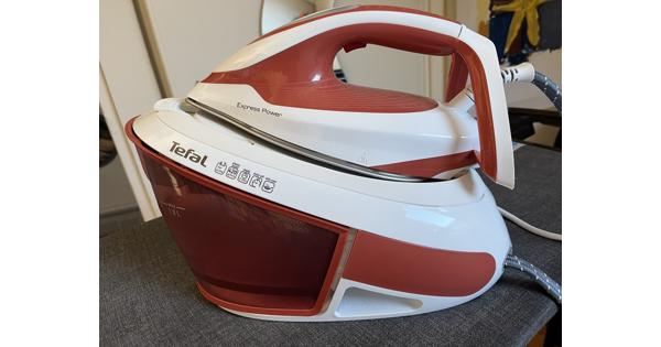 Strijkijzer met stoomgenerator