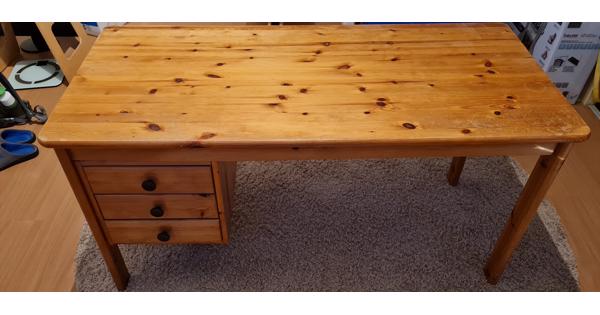 Eikenhouten bureau met lades