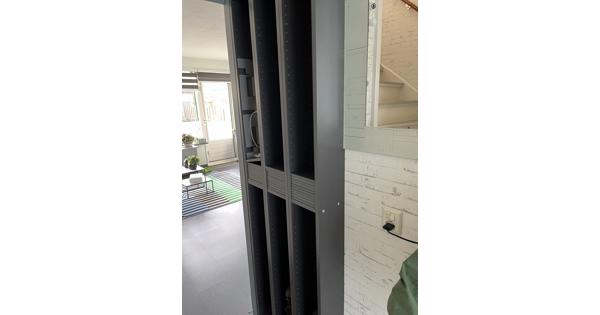 3 IKEA cd/dvd kastjes