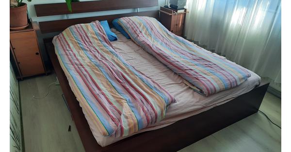 Tweepersoons bed met bijpassende kledingkast HOPEN (Ikea)
