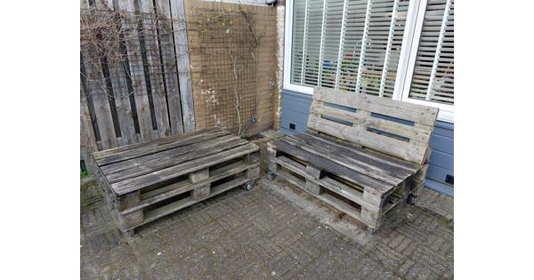 Pallet stoelen/ligbank op wieltjes 