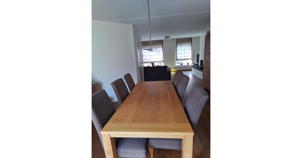 Eettafel 2m bij 90cm, inclusief 6 stoffen stoelen