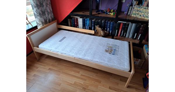 Tussenbed Ikea. 70x160 inclusief 2 matrasjes