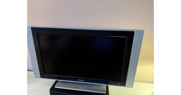 PHILIPS FLATSCREEN LCD HD ready