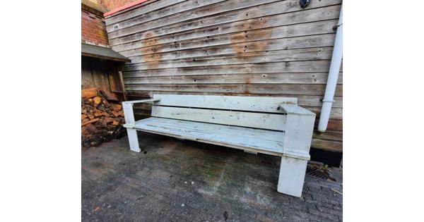 Houten tuinbank en tafel