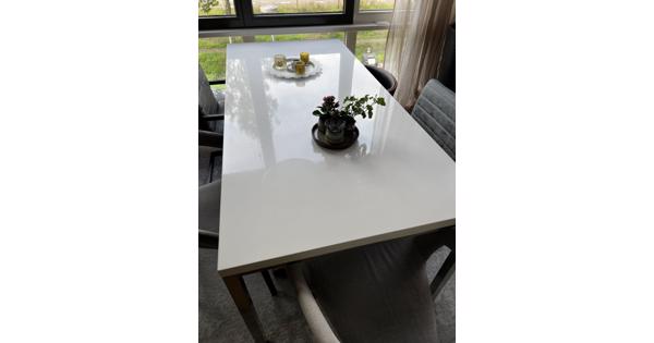 Design Eettafel rvs onderstel en wit hoogglans melamine blad