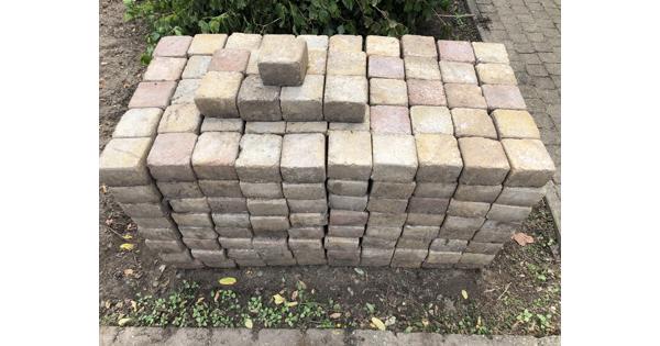 Getrommelde stenen gemêleerd 10,5 x10,5 cm ongeveer 9 m2