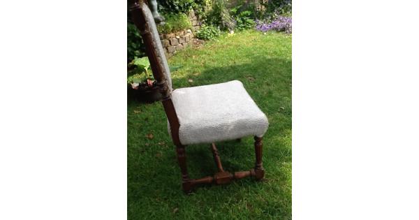 Nostalgische houtbewerkte stoel