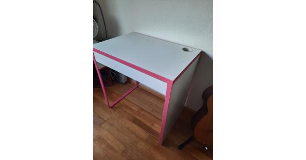 Bureautje Ikea voor kind
