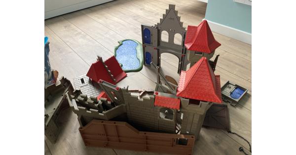 Playmobil kasteel 150+ onderdelen