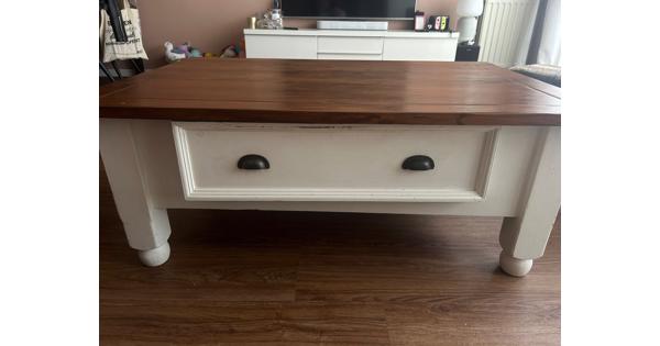 Massief houten salontafel 