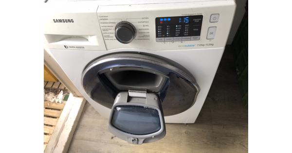 Samsung washing machine/dryer 