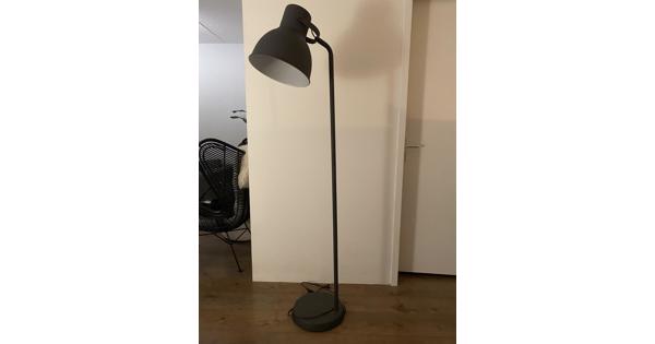 Vloerlamp Hektar (IKEA)