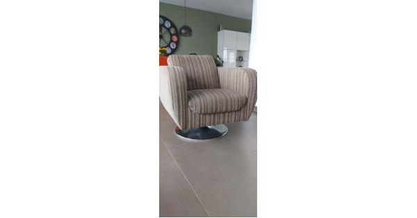 Moderne fauteuil (draaibaar)