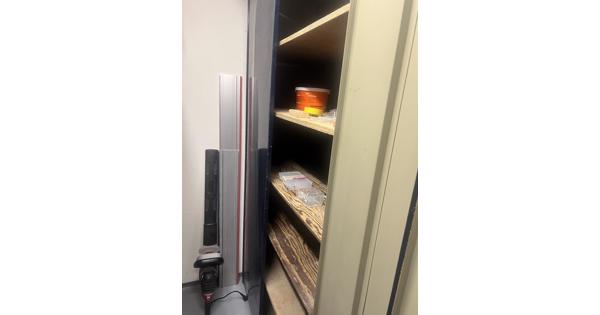 Stalen werkplaats kast