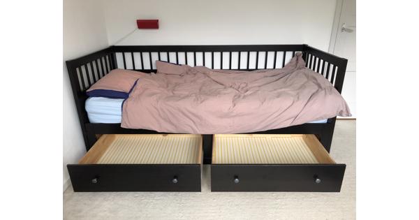 Bed Ikea Hemnes